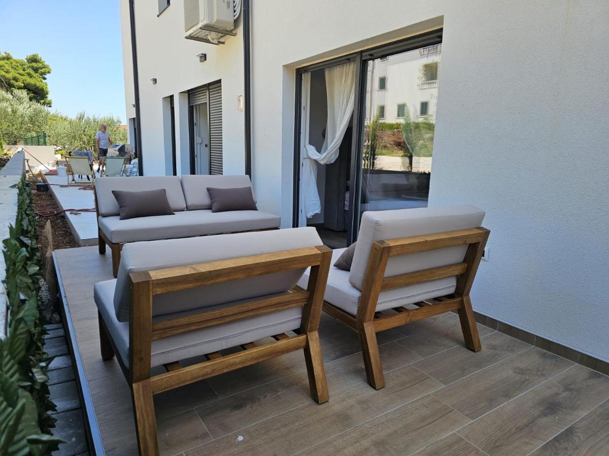 Harmony Suites Bol Exterior photo
