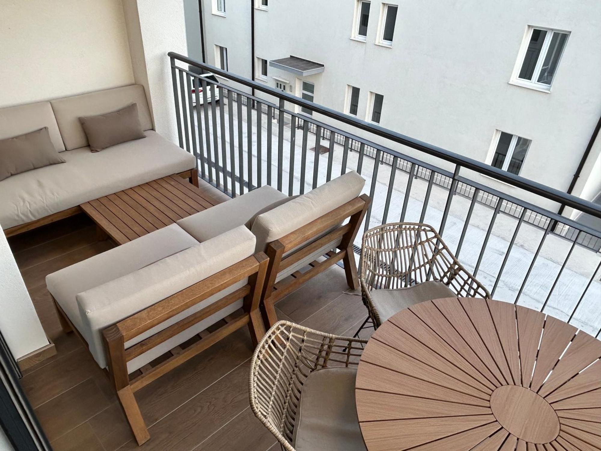 Harmony Suites Bol Exterior photo